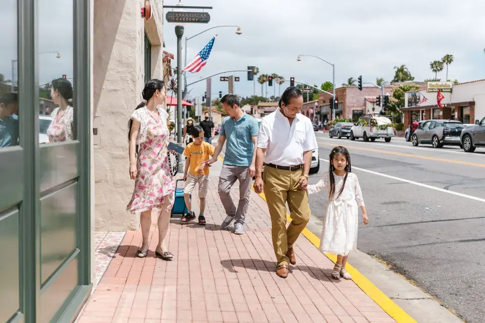 Exploring Carrollwood: Beyond the Roadside in Carrollwood